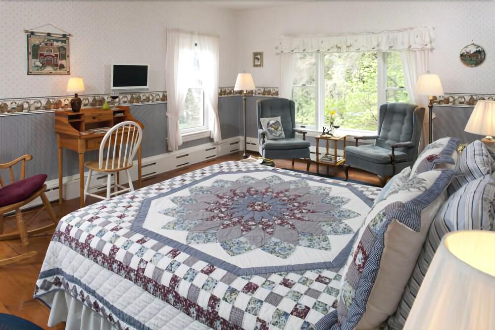 Holderness Inn On Golden Pond المظهر الخارجي الصورة